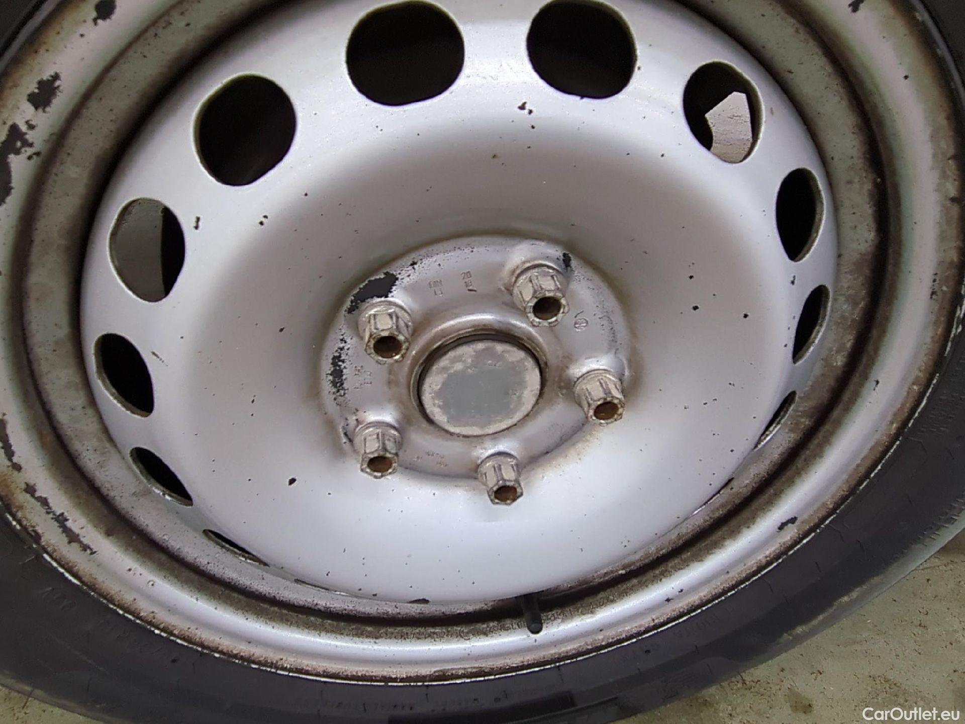  Volkswagen  Caddy VOLKSWAGEN  Van VU 4p Fourgonnette 2.0 TDI 75 Business Line #37