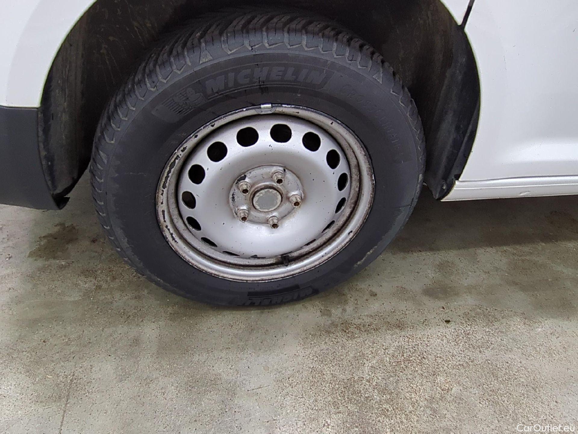  Volkswagen  Caddy VOLKSWAGEN  Van VU 4p Fourgonnette 2.0 TDI 75 Business Line #38