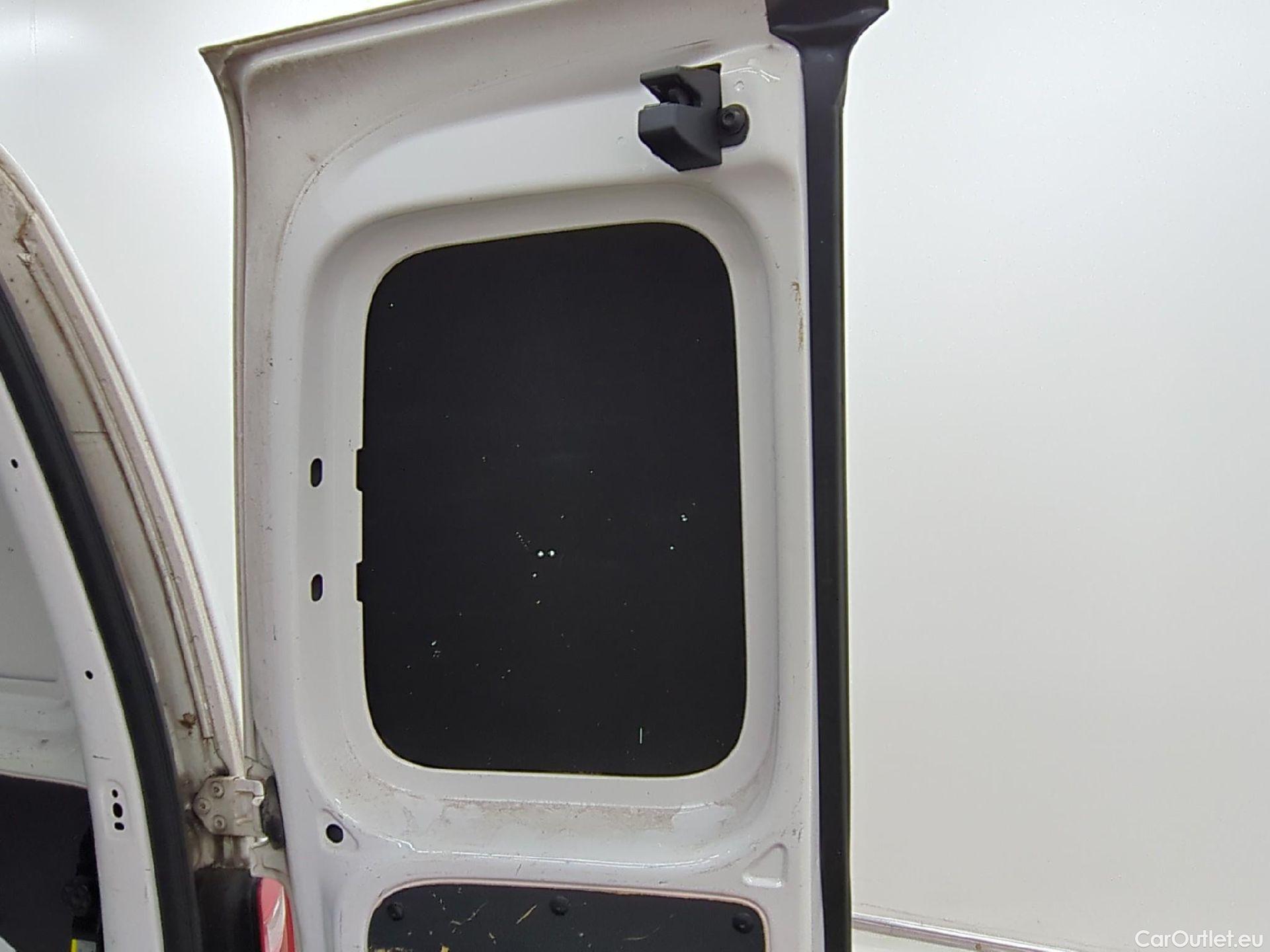  Volkswagen  Caddy VOLKSWAGEN  Van VU 4p Fourgonnette 2.0 TDI 75 Business Line #48