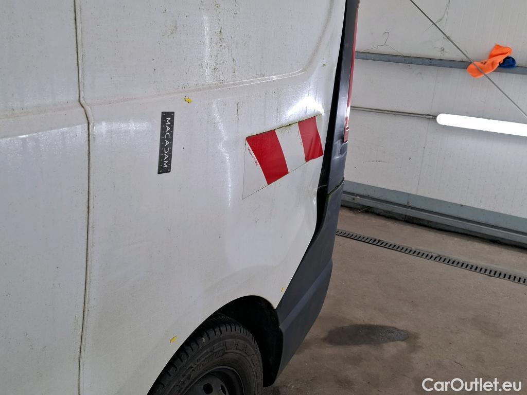  Renault  Trafic  Furgon Grand Confort L1H2 1200 1.6 dCi 125CV BVM6 E6 #2