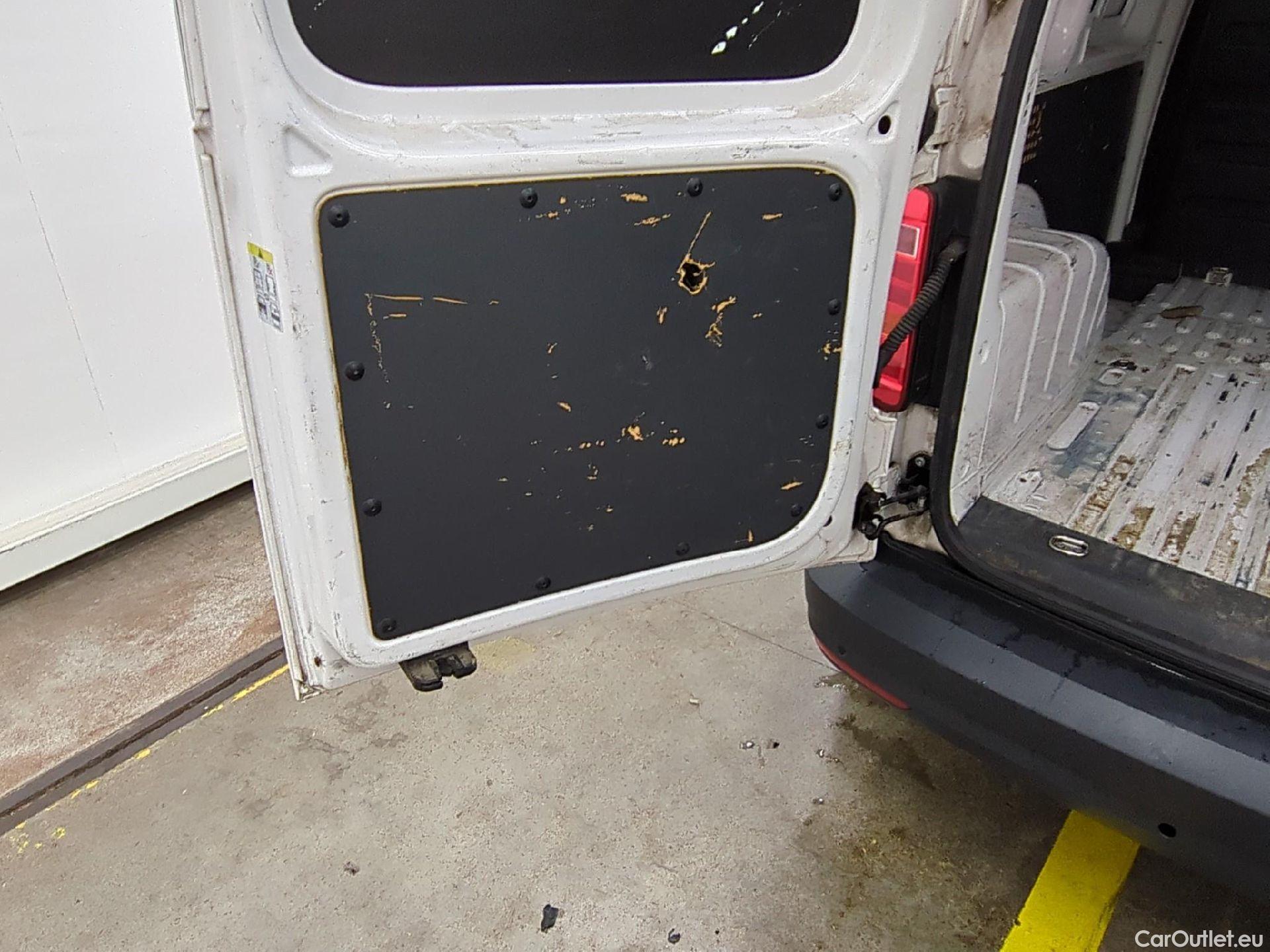  Volkswagen  Caddy VOLKSWAGEN  Van VU 4p Fourgonnette 2.0 TDI 75 Business Line #13