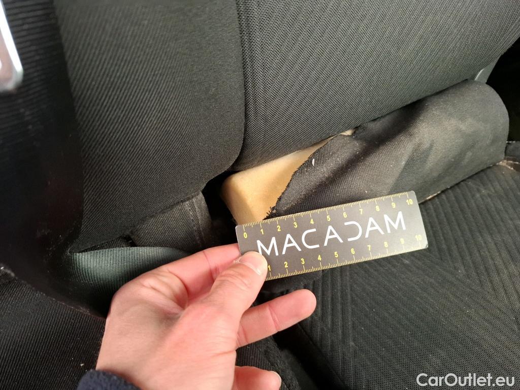  Renault  Trafic  III Fourgon L2H1 1200 Confort 1.6 dCi 120CV BVM6 E6 #60