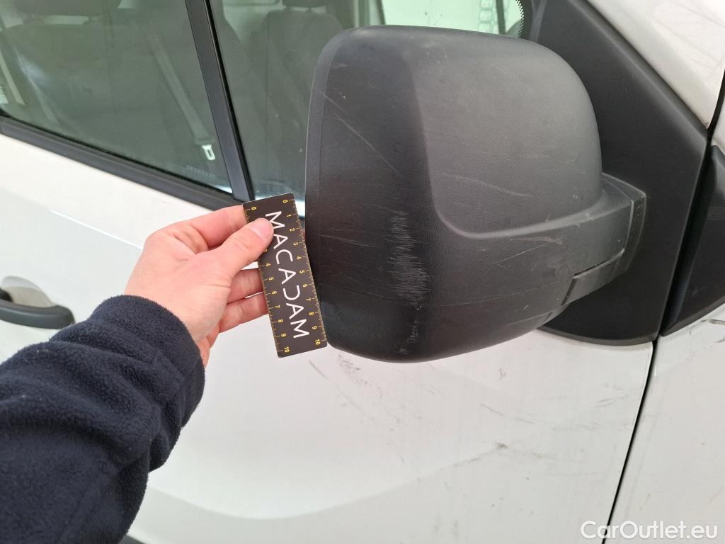  Renault  Trafic  III Fourgon L2H1 1200 Confort 1.6 dCi 120CV BVM6 E6 #135