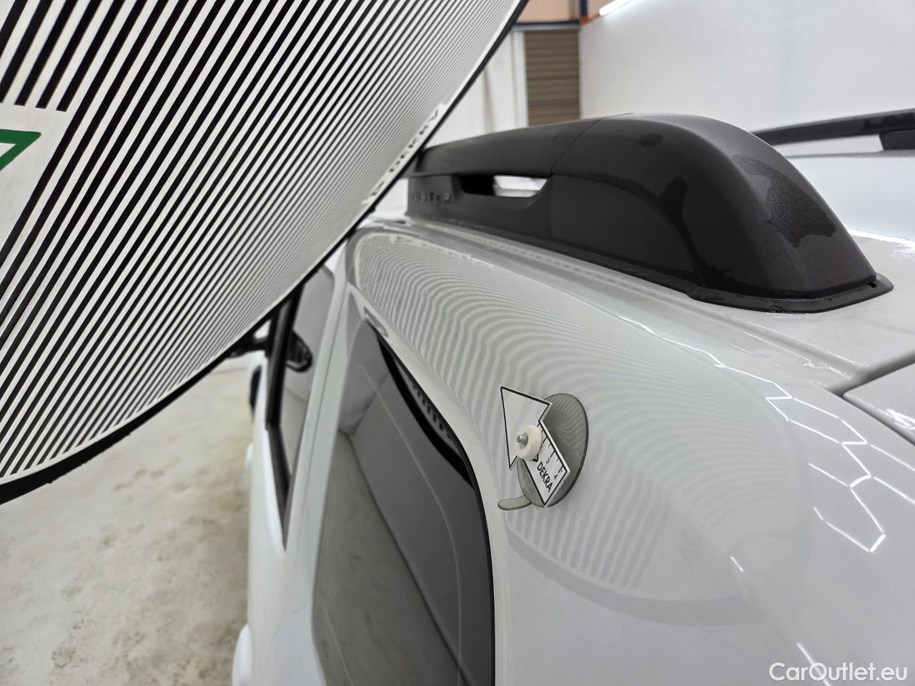  Dacia  Duster 1.5 Blue dCi 115CP Comfort 4WD #49