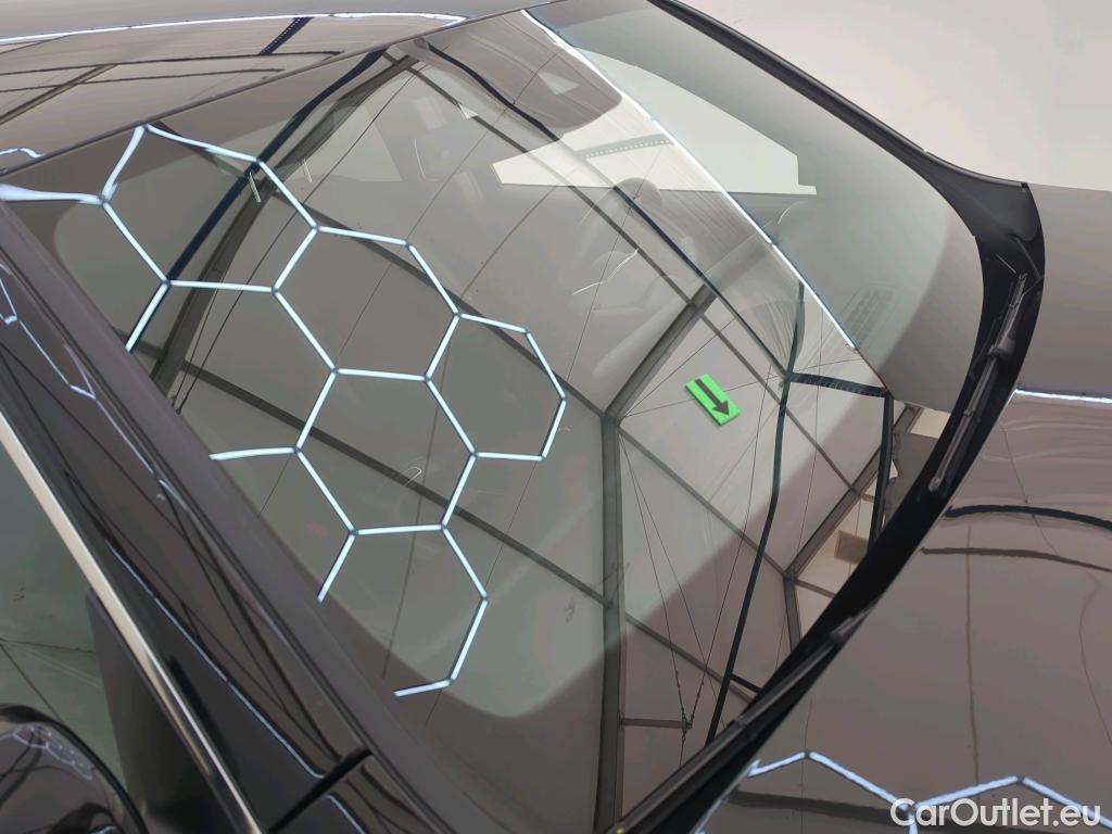  Mercedes  GLB  200 #39