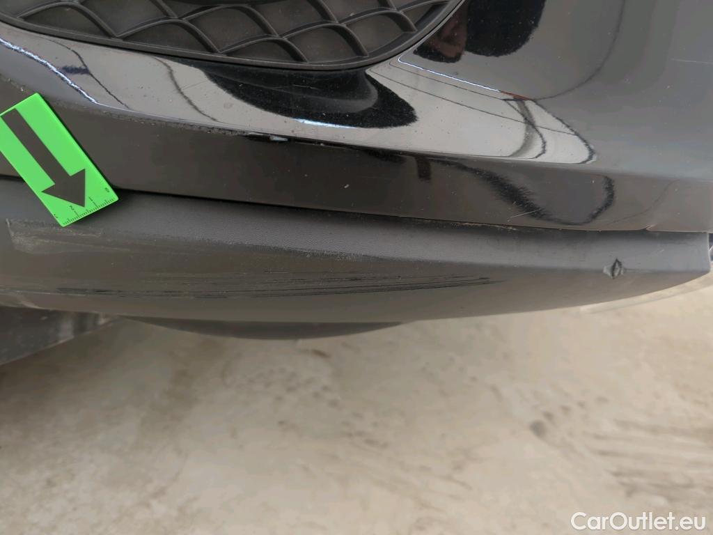  Mercedes  GLB  200 #6