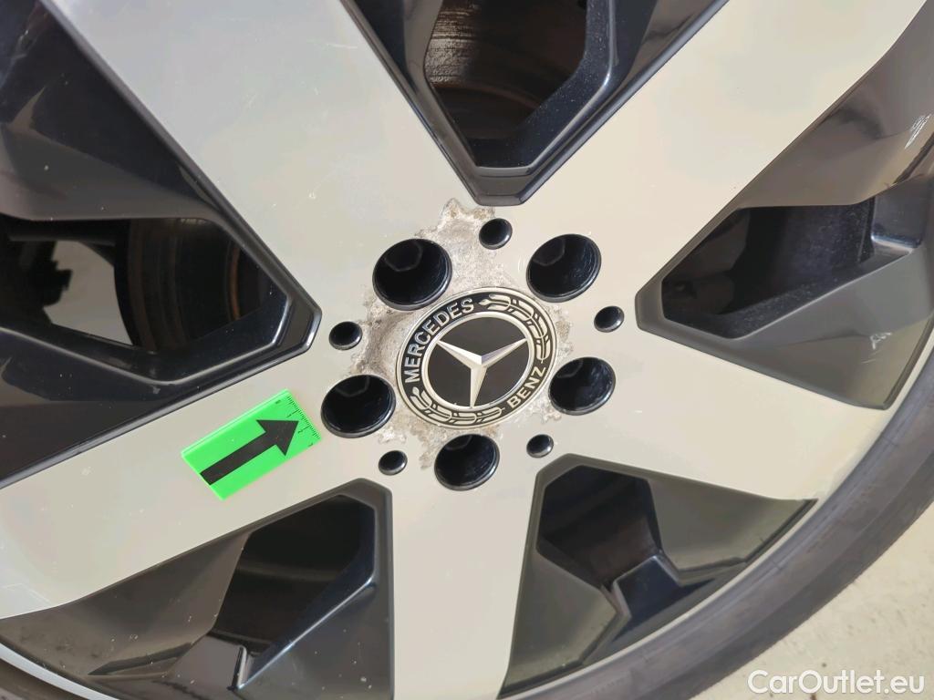  Mercedes  GLB  200 #22