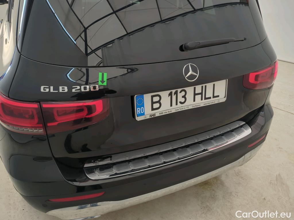  Mercedes  GLB  200 #41