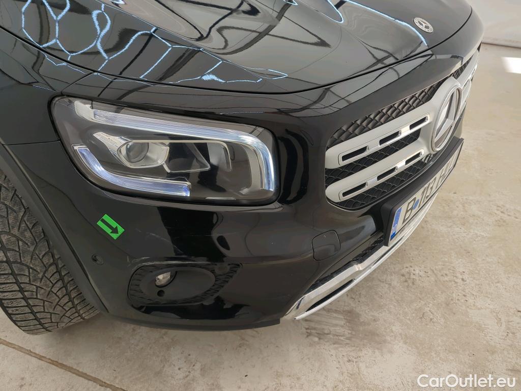  Mercedes  GLB  200 #3