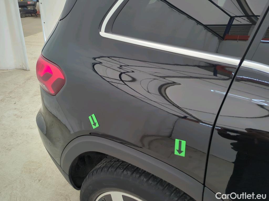  Mercedes  GLB  200 #7