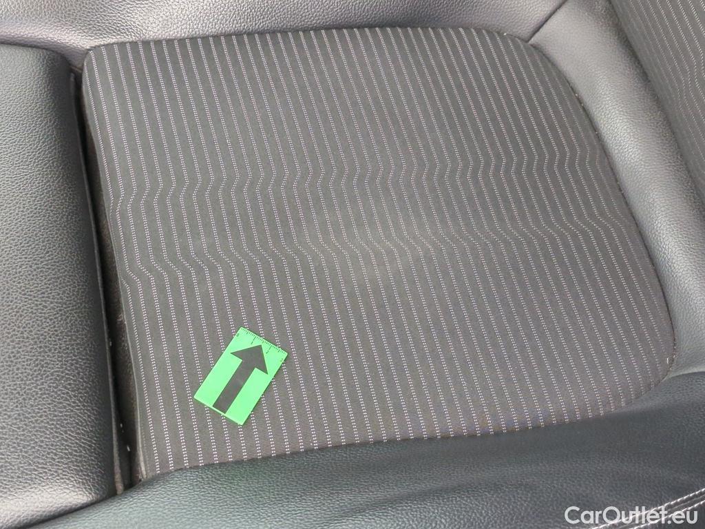  Mercedes  GLB  200 #28