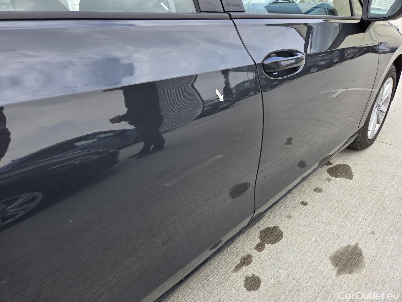  Volkswagen  Golf  Life 1.0 TSI #28