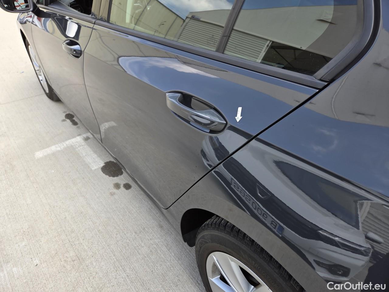  Volkswagen  Golf  Life 1.0 TSI #36