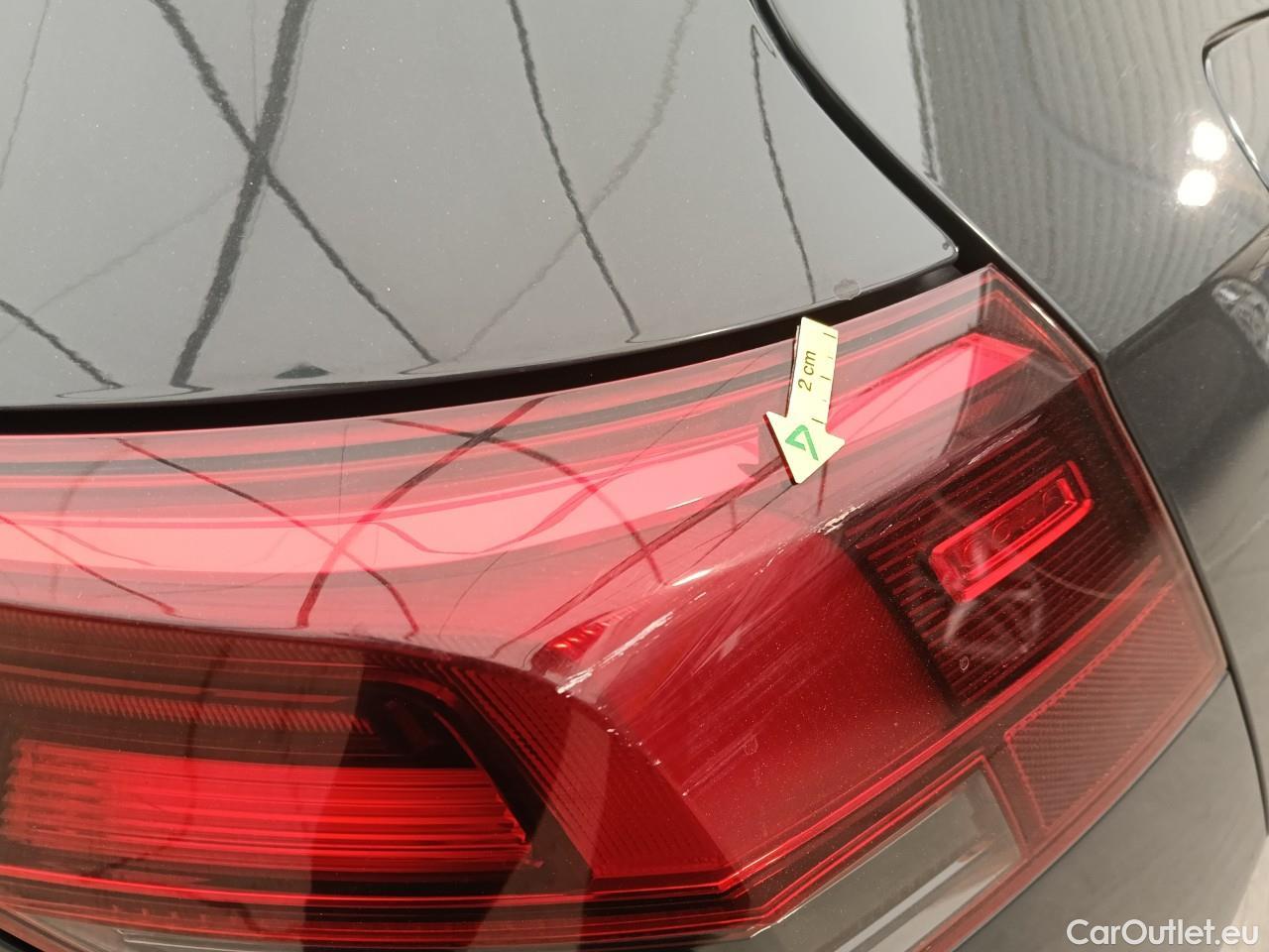  Volkswagen  Golf  Life 1.0 TSI #16