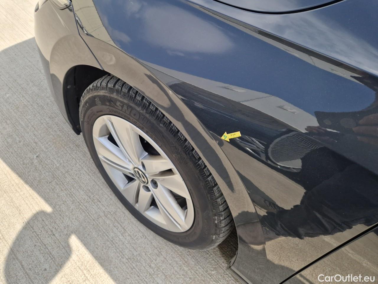  Volkswagen  Golf  Life 1.0 TSI #4