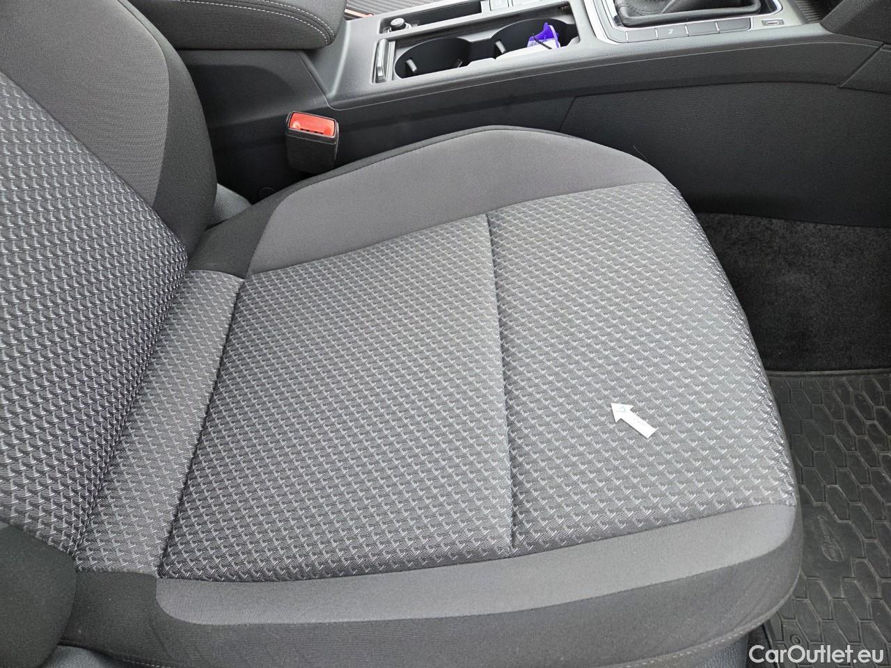  Volkswagen  Passat Advance 1.5 TSI ACT DSG 150 CP #44