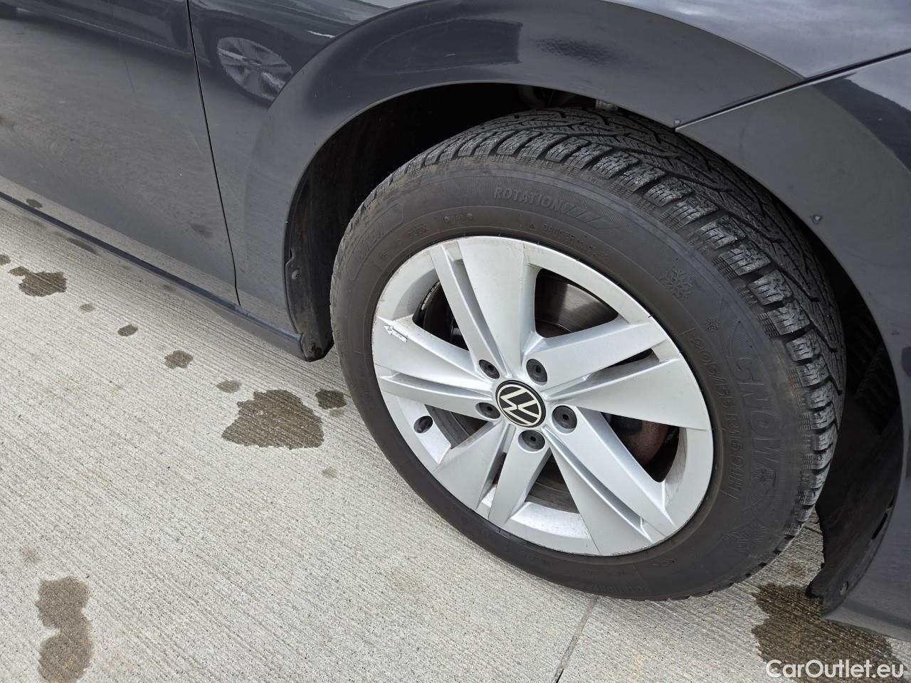  Volkswagen  Golf  Life 1.0 TSI #21