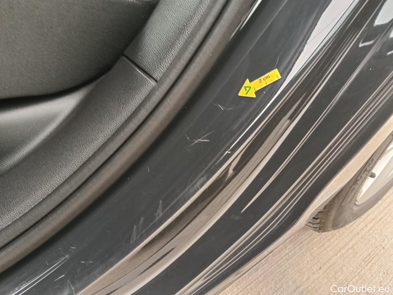  Volkswagen  Golf  Life 1.0 TSI #26