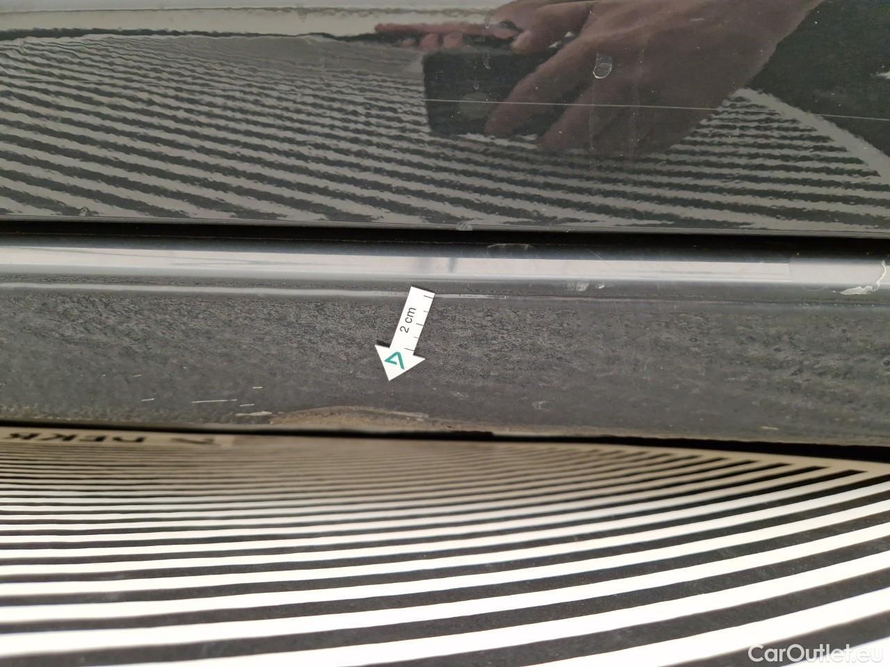  Volkswagen  Golf  Life 1.0 TSI #8