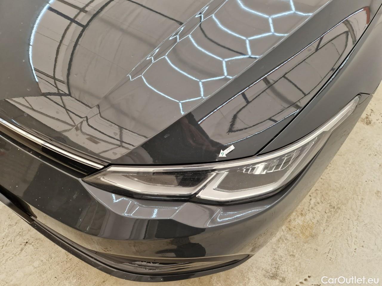  Volkswagen  Golf  Life 1.0 TSI #25