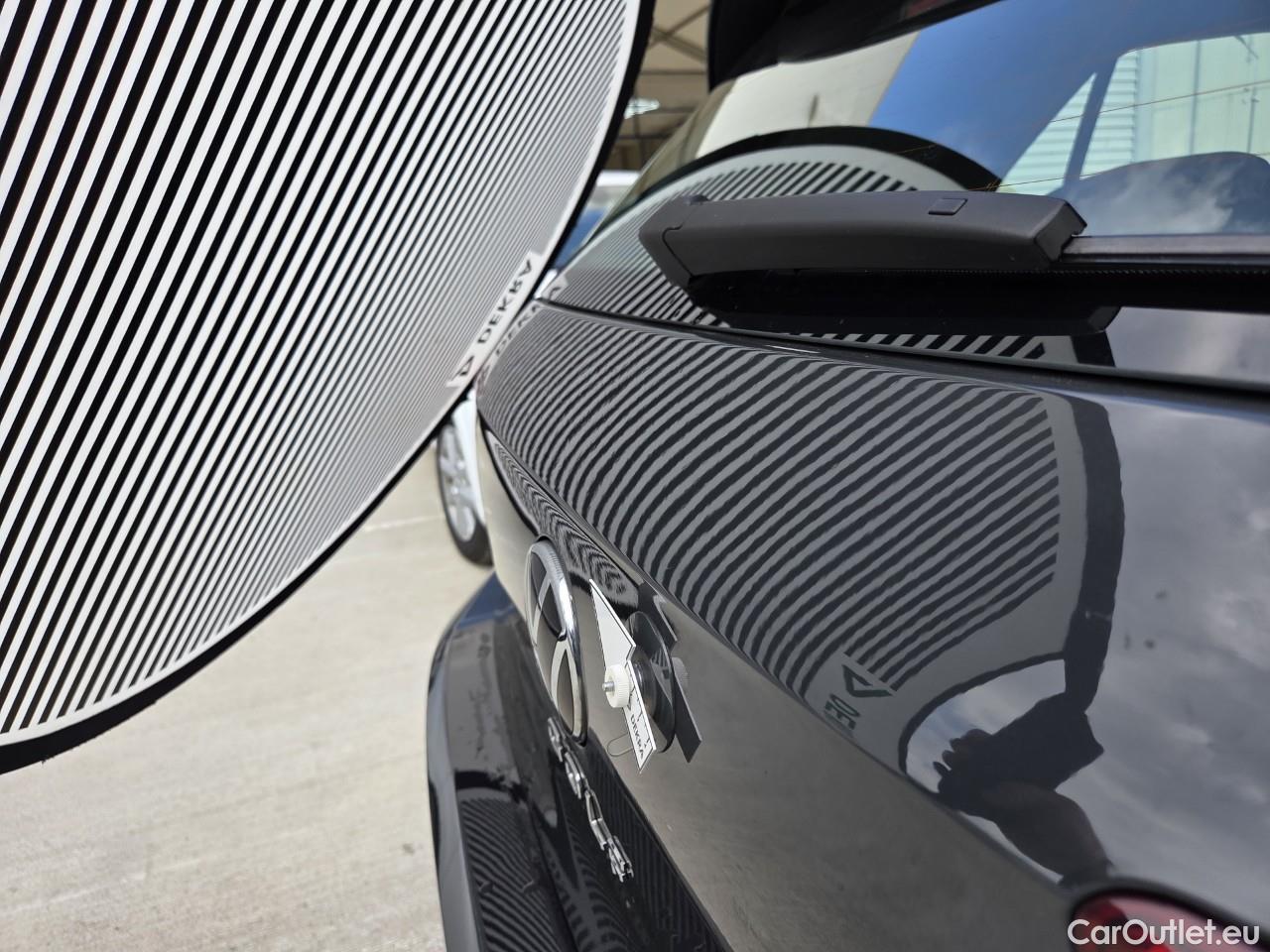  Volkswagen  Golf  Life 1.0 TSI #34