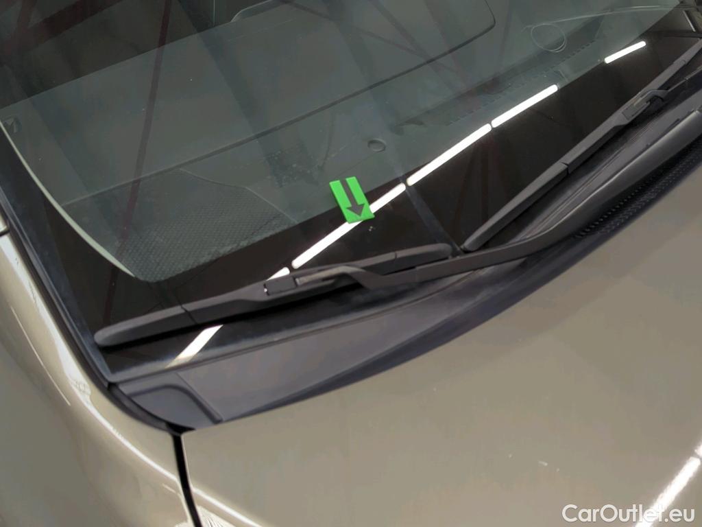  Toyota  Corolla 1.8 Hybrid Dynamic HSD E-CVT #13