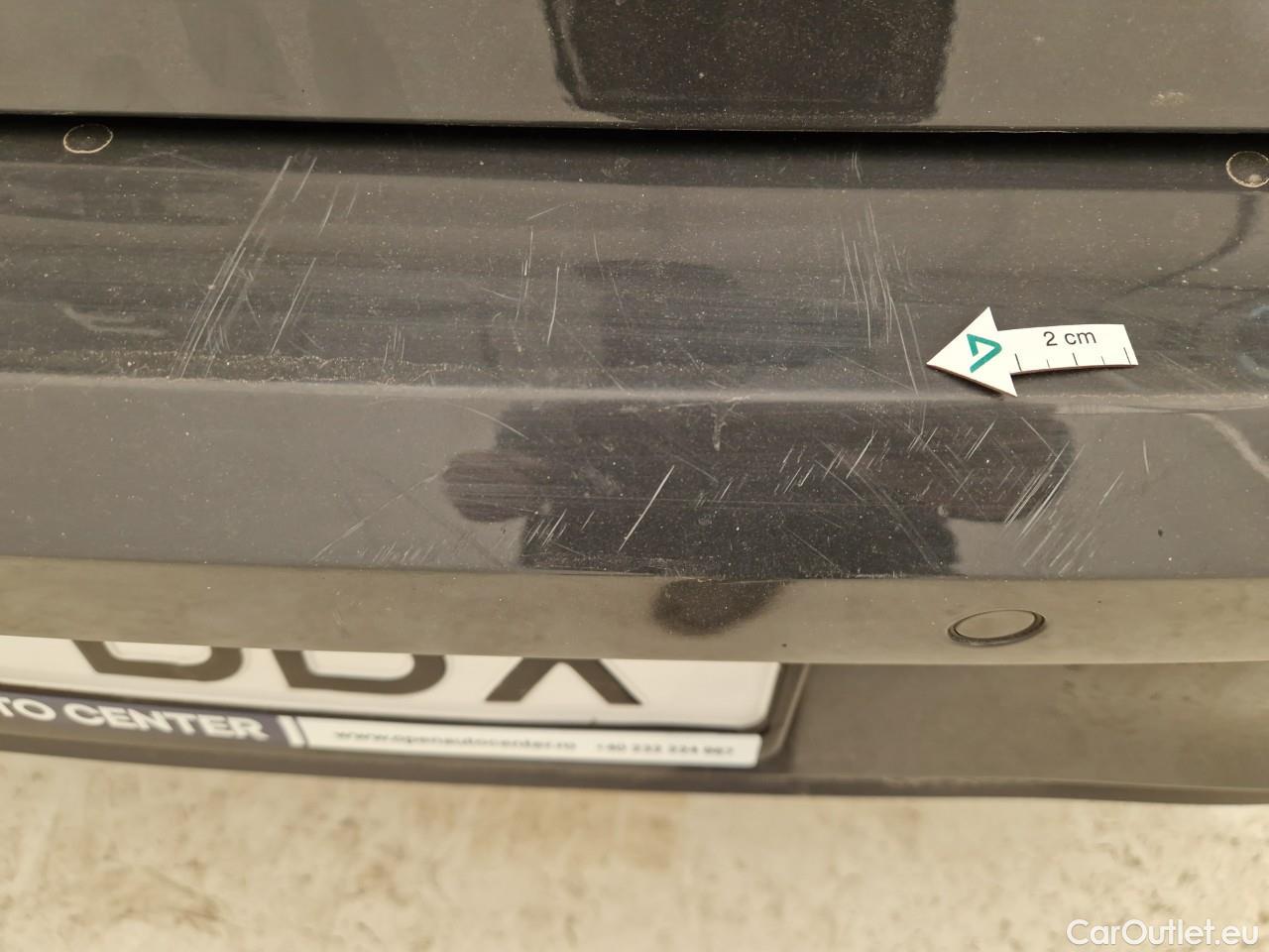  Volkswagen  Golf  Life 1.0 TSI #38