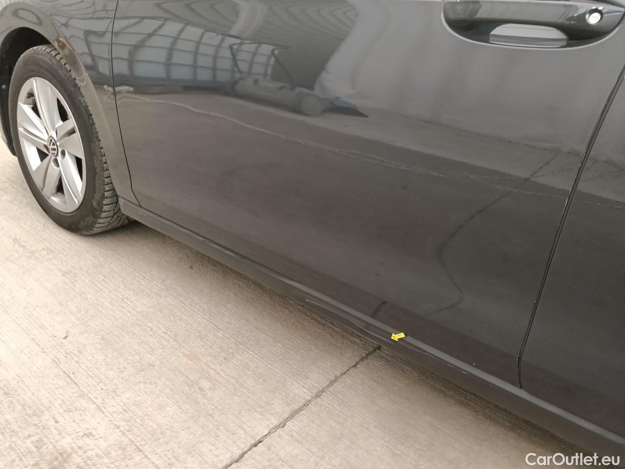  Volkswagen  Golf  Life 1.0 TSI #4