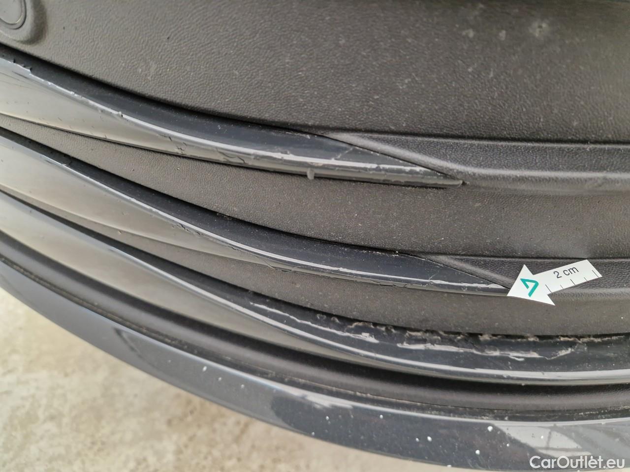  Volkswagen  Golf  Life 1.0 TSI #16