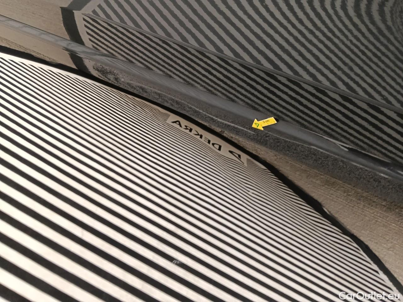  Volkswagen  Golf  Life 1.0 TSI #3