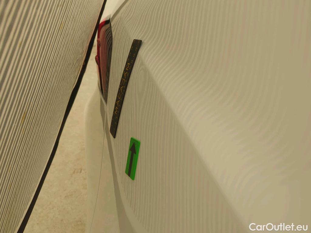  Toyota  Corolla 1.8 Hybrid Dynamic HSD E-CVT #4