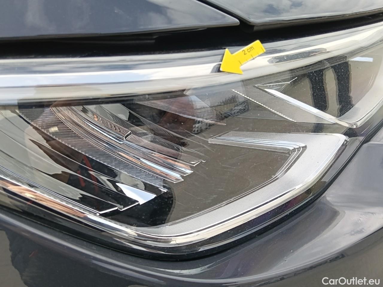  Volkswagen  Golf  Life 1.0 TSI #18