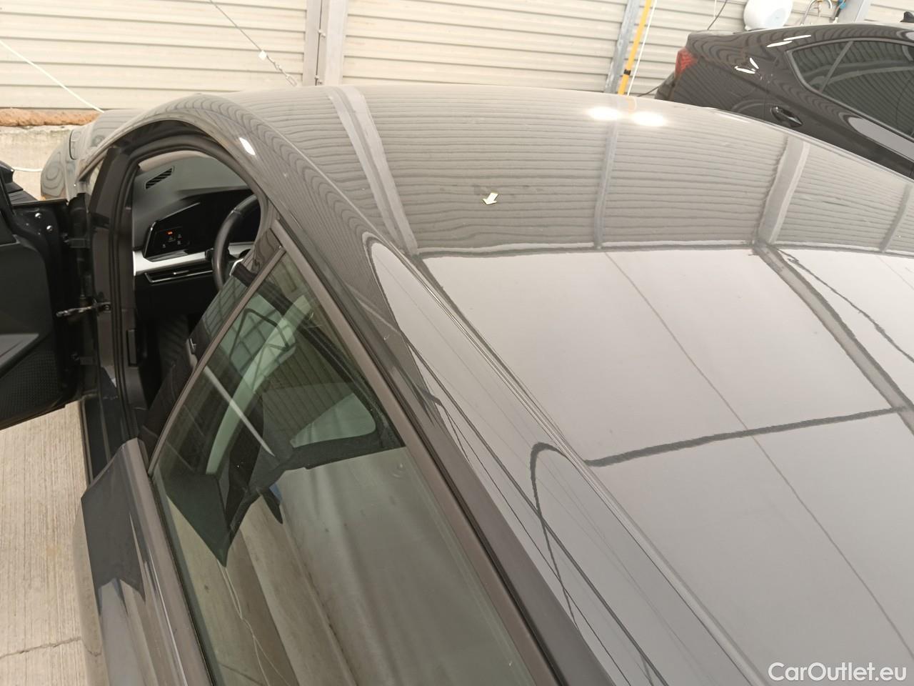  Volkswagen  Golf  Life 1.0 TSI #30