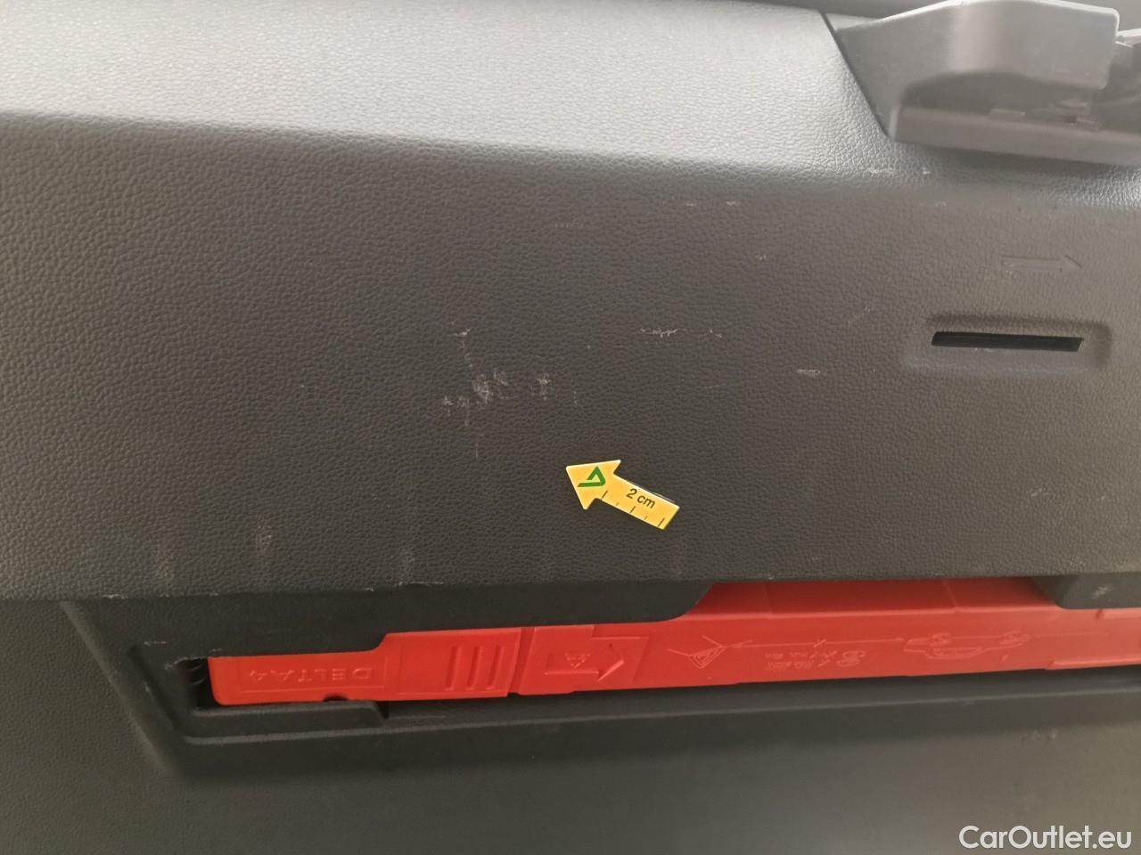  Volkswagen  Golf  Life 1.0 TSI #22