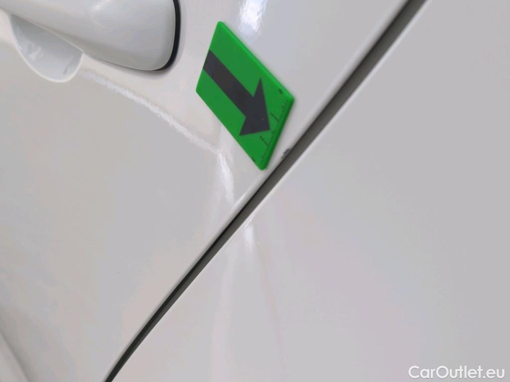  Toyota  Corolla 1.8 Hybrid Dynamic HSD E-CVT #22