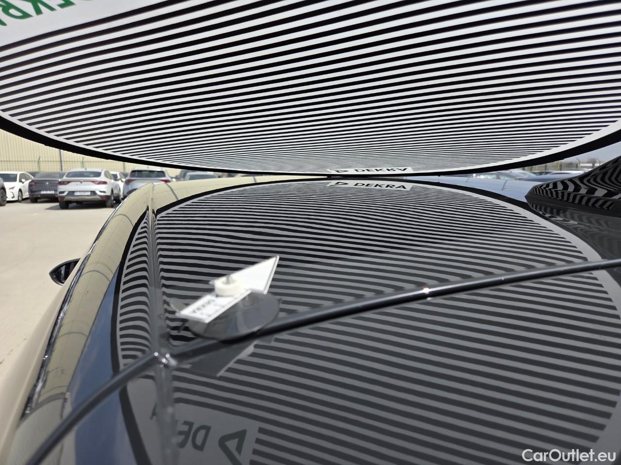  Volkswagen  Golf  Life 1.0 TSI #40