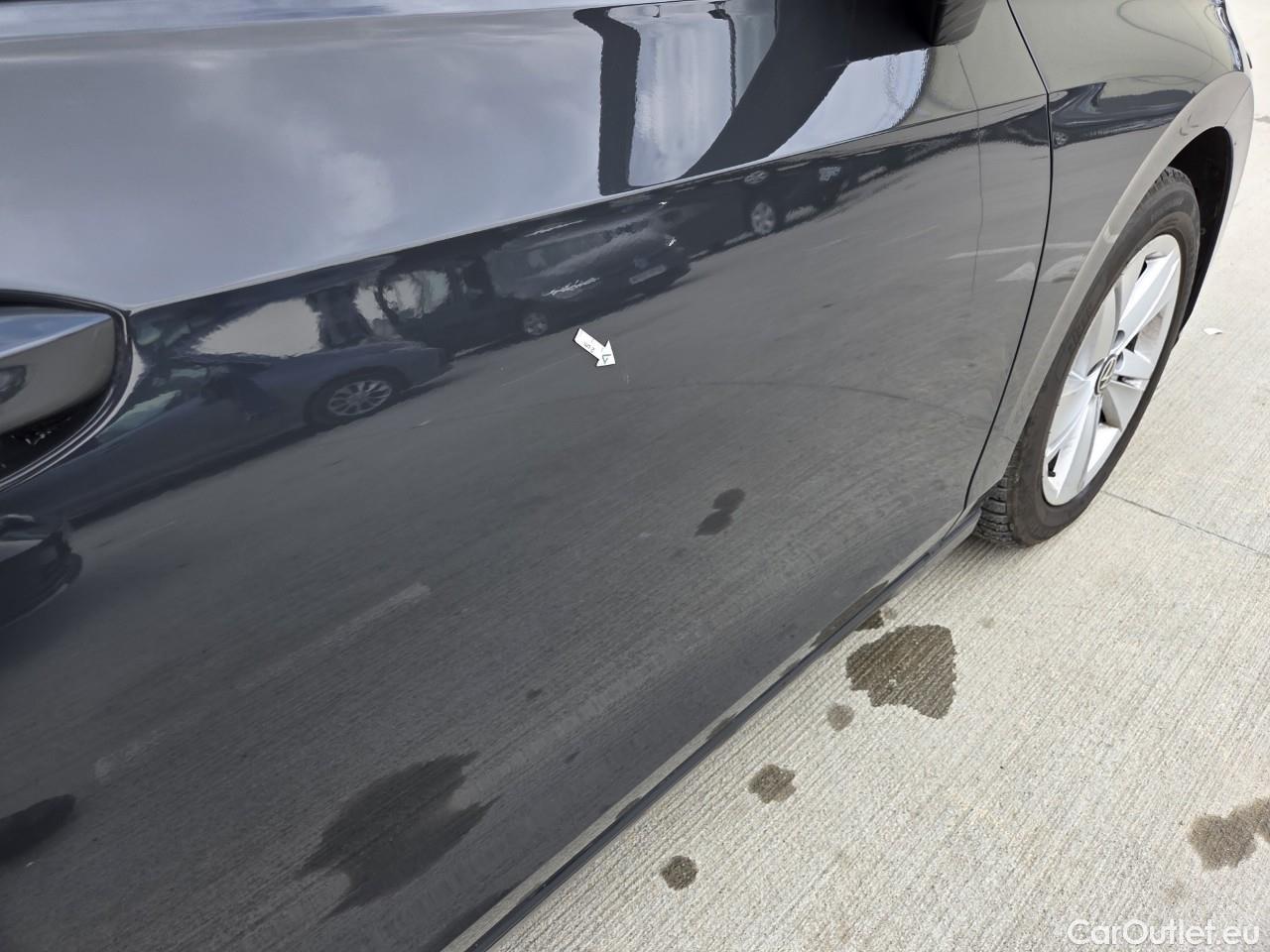  Volkswagen  Golf  Life 1.0 TSI #25