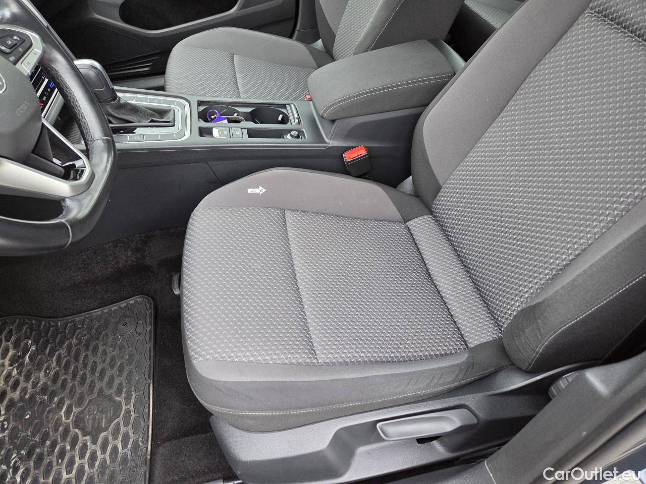  Volkswagen  Passat Advance 1.5 TSI ACT DSG 150 CP #42