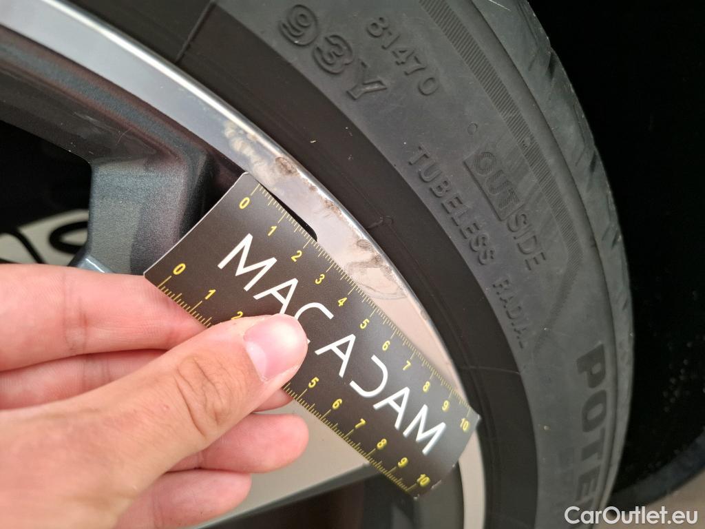  Audi  A1 AUDI  Citycarver / 2018 / 5P / Berline 1.0 TFSI 116 Citycarver Design Luxe #13