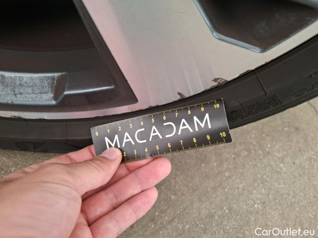  Audi  A1 AUDI  Citycarver / 2018 / 5P / Berline 1.0 TFSI 116 Citycarver Design Luxe #9