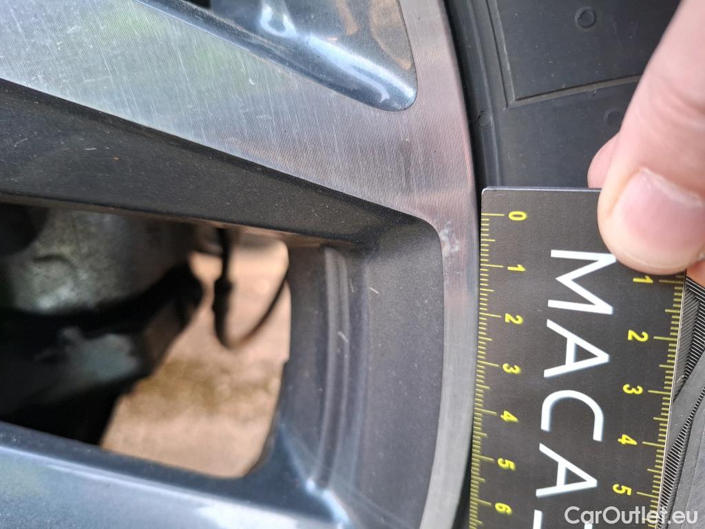  Hyundai  Bayon HYUNDAI  / 2021 / 5P / SUV 1.0 T-GDI 100 DCT- 7 HYB 48V CREATIVE #19