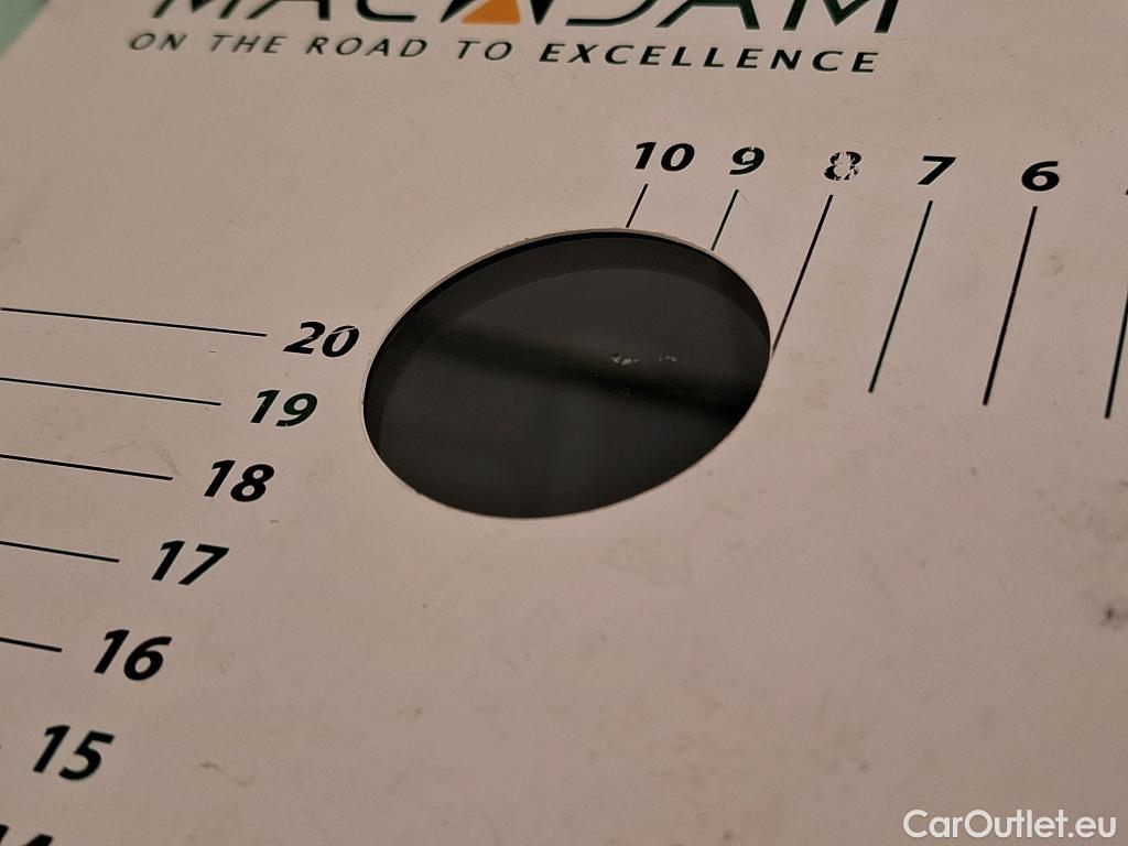  Citroen  C4 CITROEN  X / 2022 / 4P / Berline PureTech 130 S&S EAT8 Shine #2