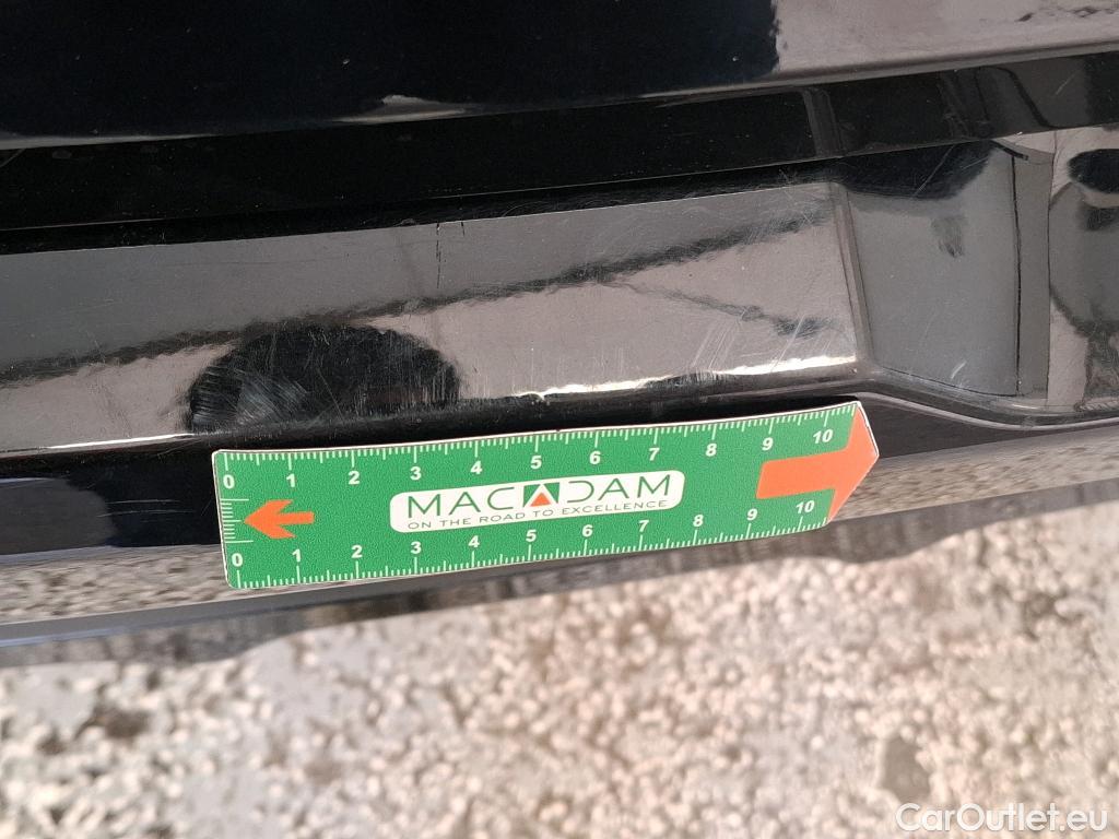  Citroen  C4 CITROEN  X / 2022 / 4P / Berline PureTech 130 S&S EAT8 Shine #32