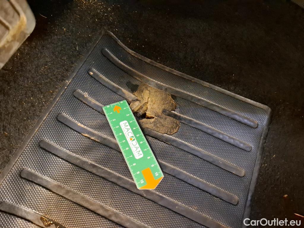  Citroen  C4 CITROEN  X / 2022 / 4P / Berline PureTech 130 S&S EAT8 Shine #5