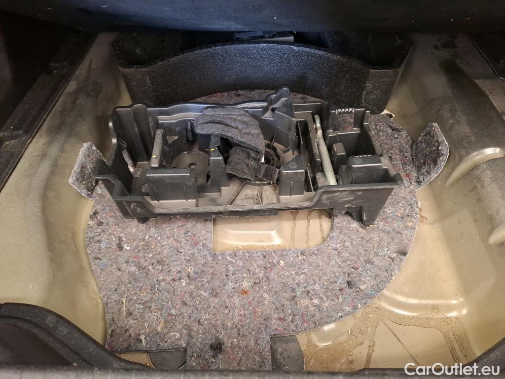  Citroen  C4 CITROEN  X / 2022 / 4P / Berline PureTech 130 S&S EAT8 Shine #16