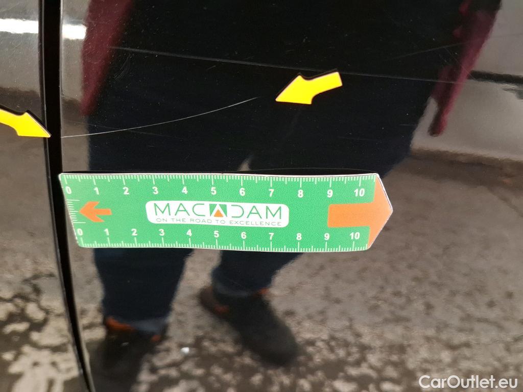  Citroen  C4 CITROEN  X / 2022 / 4P / Berline PureTech 130 S&S EAT8 Shine #7