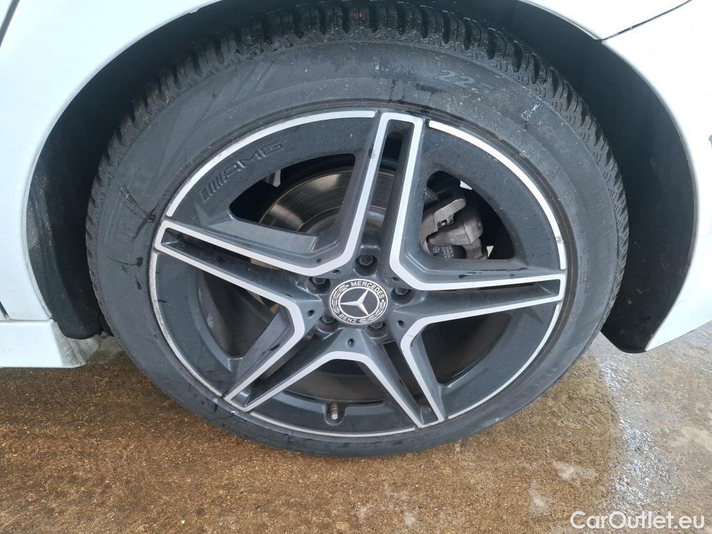  Mercedes  A-Klasse MERCEDES-BENZ Classe A Compact / 2022 / 5P / Berline A 200 AMG Line 7G-DCT #33