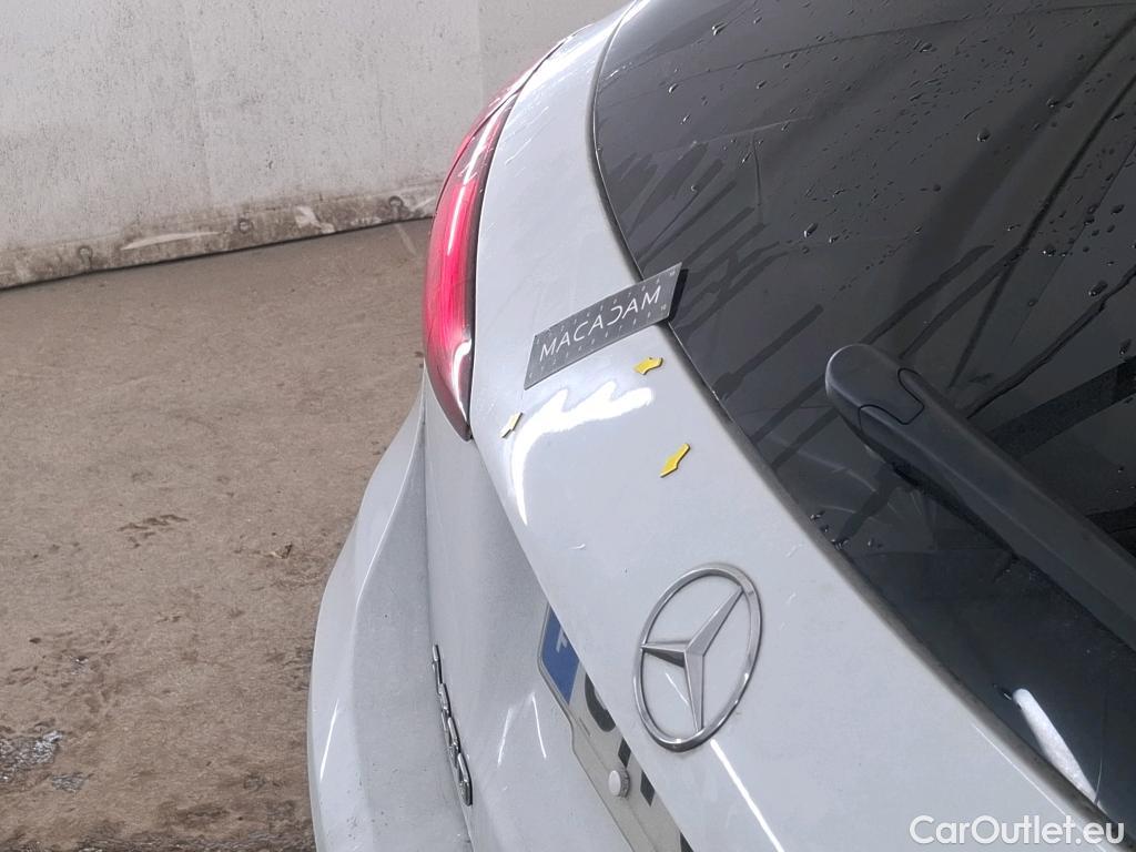  Mercedes  A-Klasse MERCEDES-BENZ Classe A Compact / 2022 / 5P / Berline A 200 AMG Line 7G-DCT #7