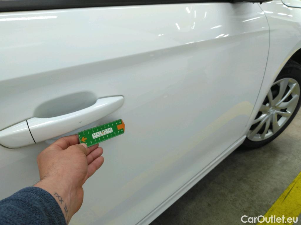  Opel  Corsa  F e Edition Business 50kWh BVA #24