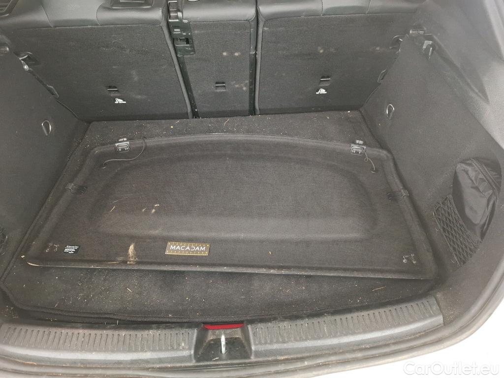  Mercedes  A-Klasse MERCEDES-BENZ Classe A Compact / 2022 / 5P / Berline A 200 AMG Line 7G-DCT #4